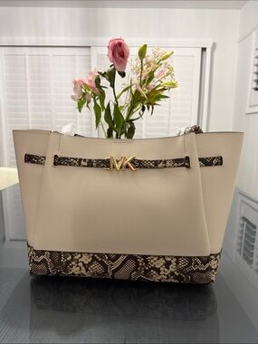 MICHAEL Michael Kors Reed Natural Light Cream Leather Large Belted Tote